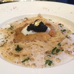 ガストロノミー ジョエル・ロブション - スパゲッティ　とろけだす卵とウニ、キャビアのハーモニー