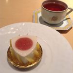 イデミスギノ - クープドソレイユ
      季節のダージリン