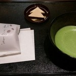 宝泉 - 赤ざやもちとお抹茶のセット