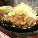 ミスター・バーク - 料理写真:ハラミのカットステーキ(180g)