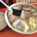 南京千両 - 不二越駅近くで、ワンタンラーメンをいただきました！久しぶりだったので焼き豚入りに！