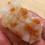 初音鮨 - 剣先烏賊とバチコ（ナマコの卵巣）