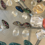 E.Bu.Ri.Ko - お店にあったキノコの一輪挿しが気になり軽井沢ガラス工房へ。残念ながら今は置いていないとの事でしたが綺麗な箸置きをGET！