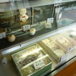 御菓子舗 田島庵 - 店内ショーケース