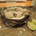 じんぺい - 徳島県産 岩牡蠣　ズームアップ