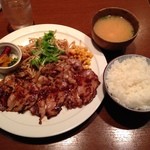 鉄板素材 - しょうが焼き