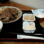 ごはん屋進 - 鳥取和牛のすき焼き定食(ダブル)