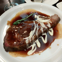 和牛熟成牛とシチリアワイン せいとう 本店 - ソースたっぷりです