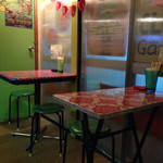 カタコト - テーブル席