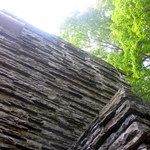 Fallingwater Cafe - 石煉瓦の使い方が独特です。