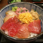 ごちそう家 ぽん太 - 鮮魚 づけ丼