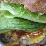 Munch's Burger - アボカドたっぷり