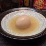 元祖 名島亭 - 無料券をいただいたので、博多屋台とんこつおでん。今日も玉子！  まもなくおでんの季節ですね。