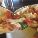 オーノ ボーノ - オリーブオイルとトマト、チーズは最高の組み合わせじゃない？