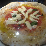 オーノ ボーノ - 写真だとわかんないけど、グツグツしてんの。