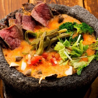 The overflowing cheese is very popular! Famous “Mexican lava cheese hotpot”