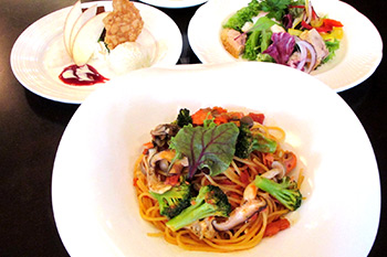 奥入瀬 森のホテル - 八甲田山（フレンチ）の写真