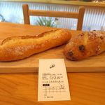 パン工房　こんとれいる - ミニバゲットとノアレザン