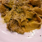 イル・ラメリーノ  - 平打ち麺と子羊肩ロース煮ポルチーニ