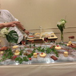 サダハルアオキ・パリ - お花まで生けてOK