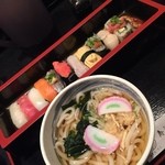 Sushigen Dainingu - にぎり定食１．５人前・うどん大盛り　１，３９０円
