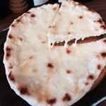 ナマステ・ガネーシャ - チーズナン