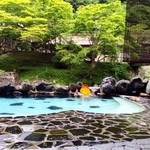 食事処やはぎ - オス猫くん、ノリノリです