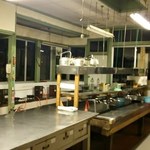 食事処やはぎ - 自炊する人は、ここを使います。キッチンです
