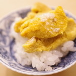 鮨舳 - 淡路の赤雲丹