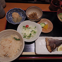 北新地平八 - 【新地でランチ】 イサキ塩焼　\1000