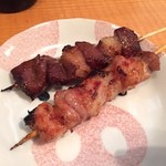 浦野屋 やきとん てるてる - 1本100円のもつ焼きは納得のCP