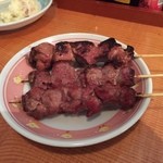 浦野屋 やきとん てるてる - 焼き立てで美味しいもつ焼き