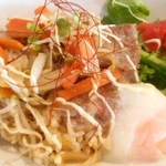 E’s cafe - ランチ：豚肉のエスニックごはん