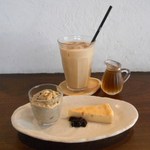 E’s cafe - アイスチャイとミニデザート　冷たいデザートと焼き菓子のセット　