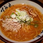 すみれ - 味噌ラーメン：820円