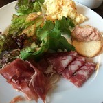 モンテ アスル - モンテアスル(スペイン料理ランチビュッフェ)