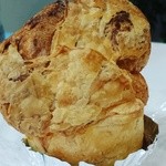 REEF - *リーフシュー  *  シュー皮の中には クリームが
                                隙間なく入っています。
                                