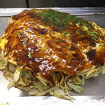 貴家。 - 【料理】お好み焼き 貴家。スペシャル （肉玉そば、生イカ・生エビ入り） 1,050円