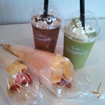 Cafe... Crepes 7 - 左より：いちごミルフィーユ￥432、フランクピザ￥368、ショコラスムージー￥367、抹茶スムージー￥367