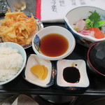 辻川権兵衛 - 刺身とかき揚げの定食