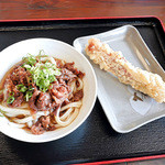 灸まんうどん - 肉ぶっかけ冷とちくわ天