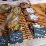 かさりんご - ごまとさつまいものミニカンパーニュ　ホールでゲット