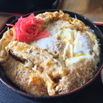 うどん・そば恭菜 - 2015年10月。かつ丼は単品で500円。カツびっしり。