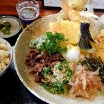 手作りうどん 天粉盛 - 天粉盛り饂飩とかやくご飯のセット