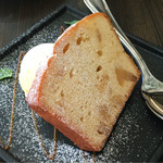 ダ・モコ - マロンのパウンドケーキ、バニラアイス添え