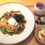 こなな - アスパラと温泉卵のパスタ・醤油味