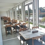 Ｌｅ　Ｓｈｉｐｐｏ - 日差したっぷりテーブル席