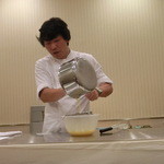 サダハルアオキ・パリ - 粉とバターを合わす