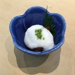 三代目 まる天 - お通し（鮪の山かけ）