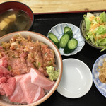 竹家食堂 - ２色丼 1000円